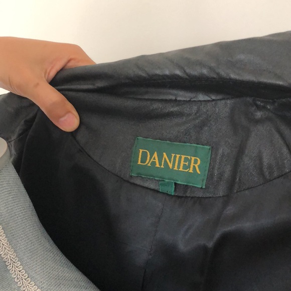 Danier blazer style leather jacket - XS - Picture 9 of 9